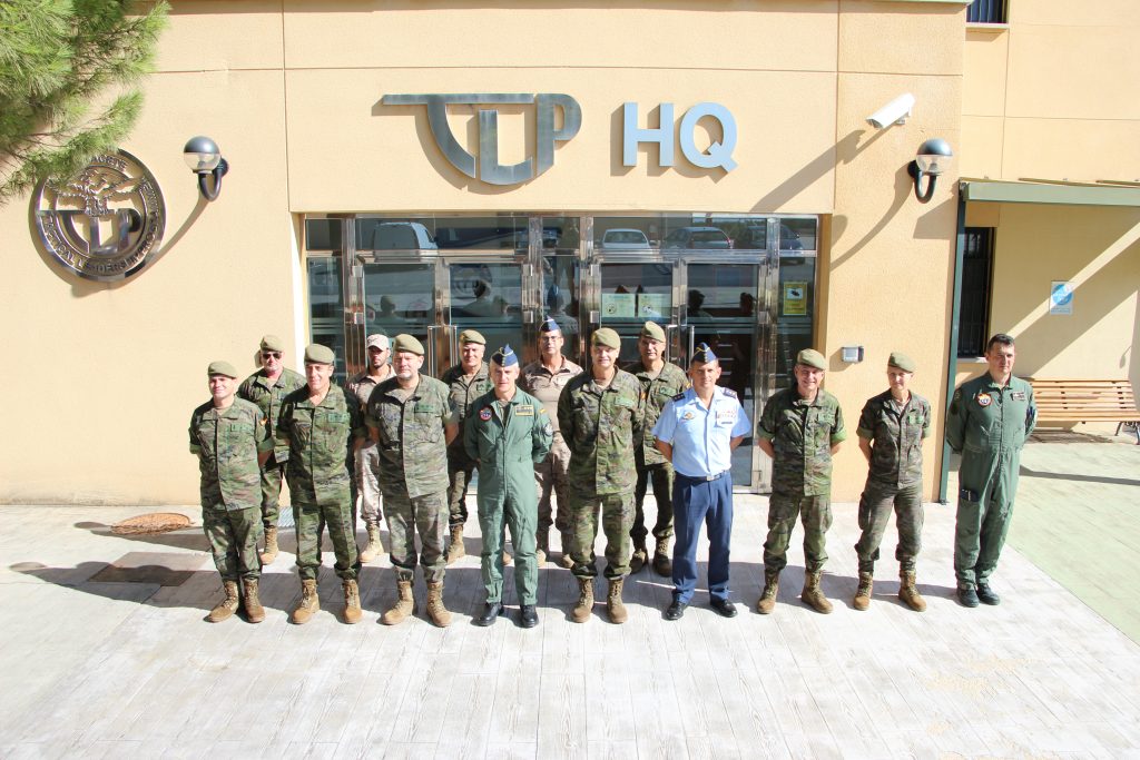 THE CHIEF OF THE ANTI-AIRCRAFT ARTILLERY COMMAND (GEMAAA) VISITS TLP